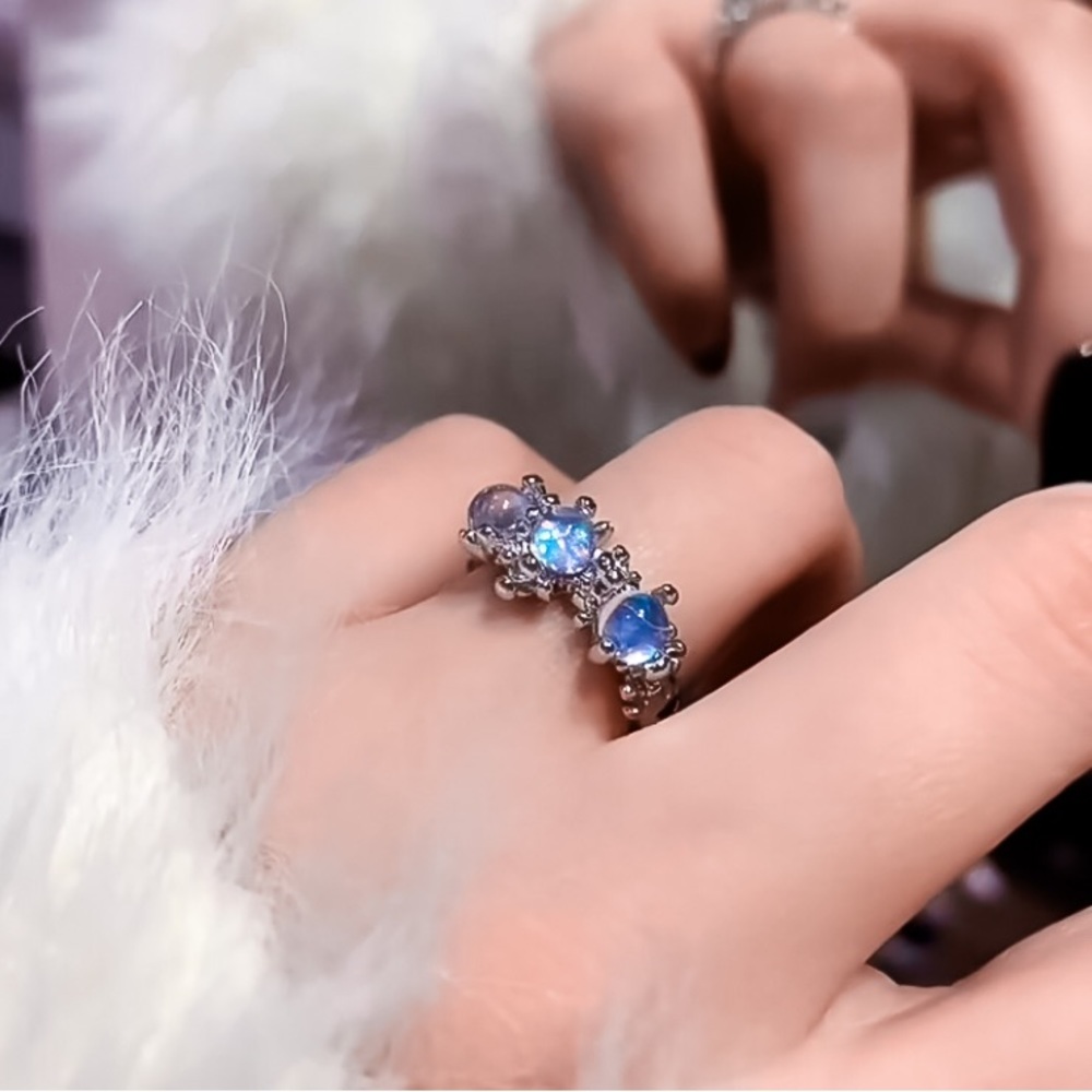 ⚜️𝟯𝟬%𝗢𝗙𝗙 𝗯𝘂𝗻𝗱𝗹𝗲𝘀 𝟯+⚜️ NEW Moonstone Adjustable Ring - Picture 3 of 13